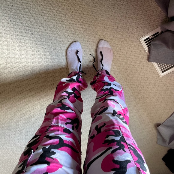 Zumiez Camo Pants - Pink - Picture 2 of 5